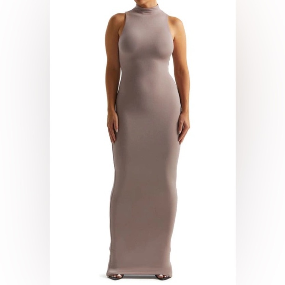 Naked wardrobe Sleeveless Maxi Dress